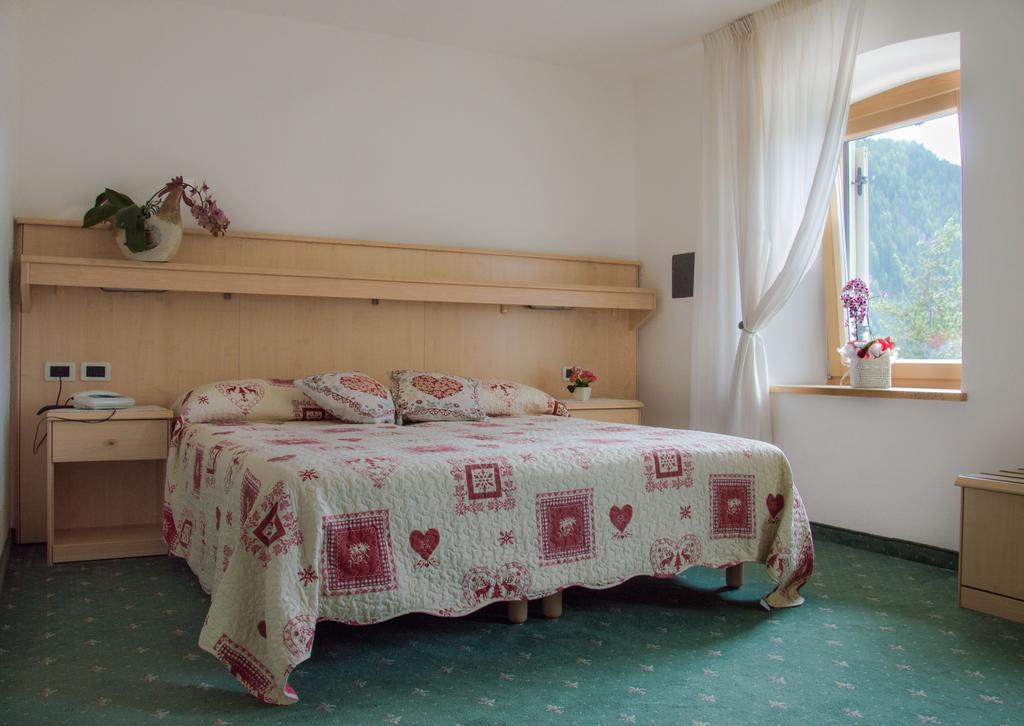 Hotel Garni Excelsior Livinallongo Del Col Di Lana ห้อง รูปภาพ